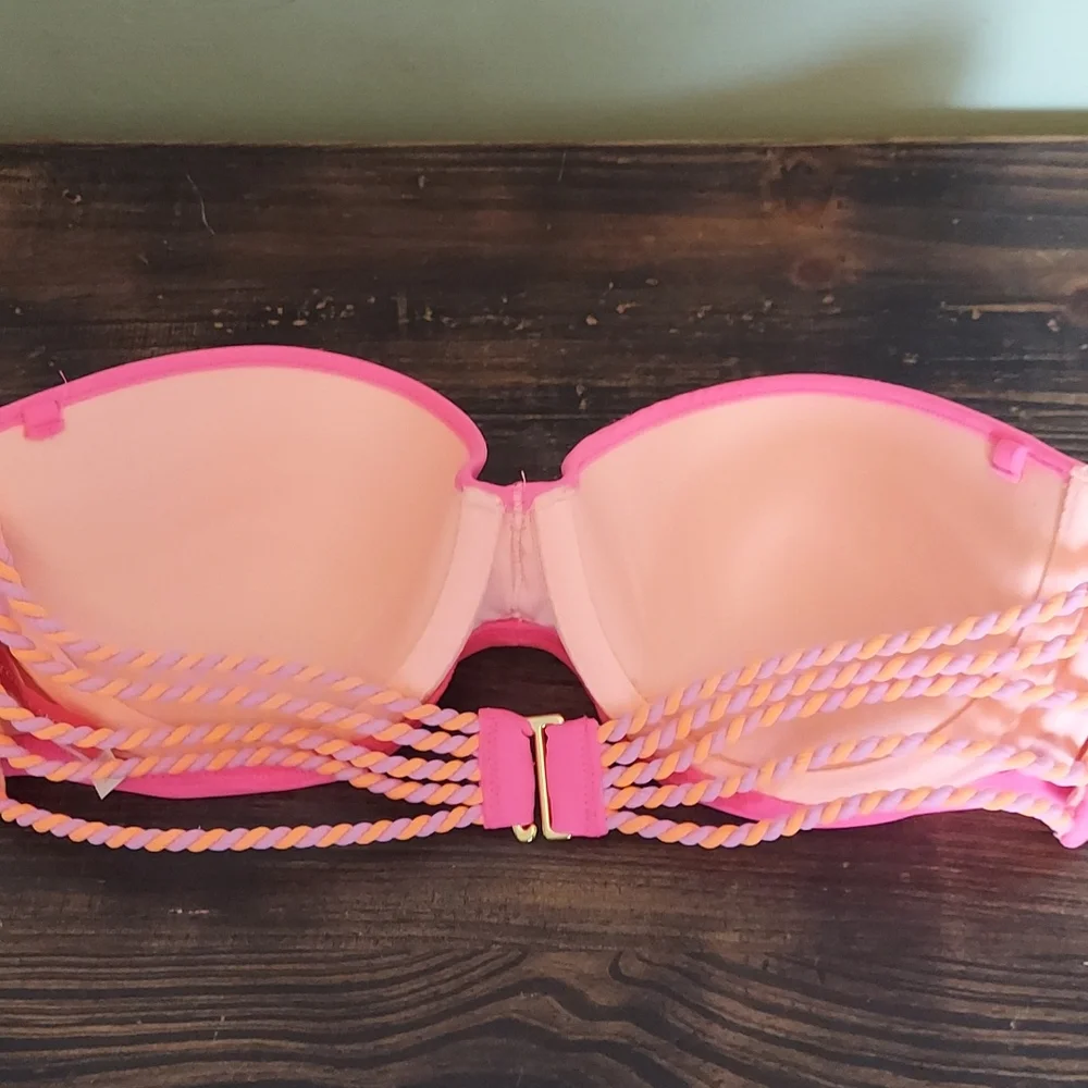Bikini - Picture 4 of 5